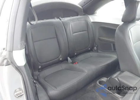 2013 Volkswagen Beetle 2.0L Tdi z USA, uszkodzony, nr VIN 3VWRL7AT8DM637086